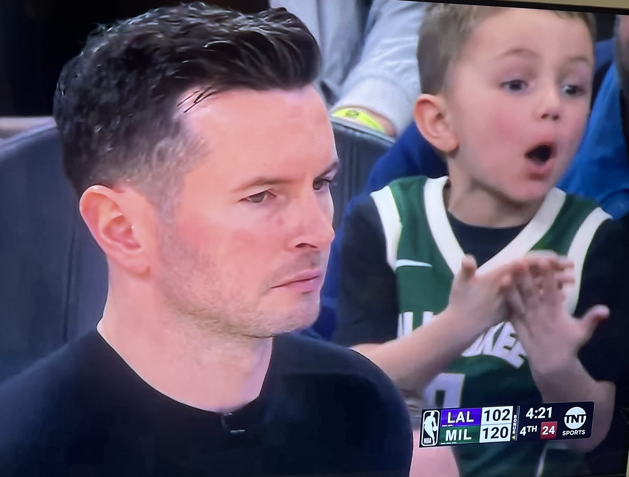 开云官网入口关于东契奇焦点对战，梅西与50激战加拿大队分钟，锐不可当胜负难料！的信息