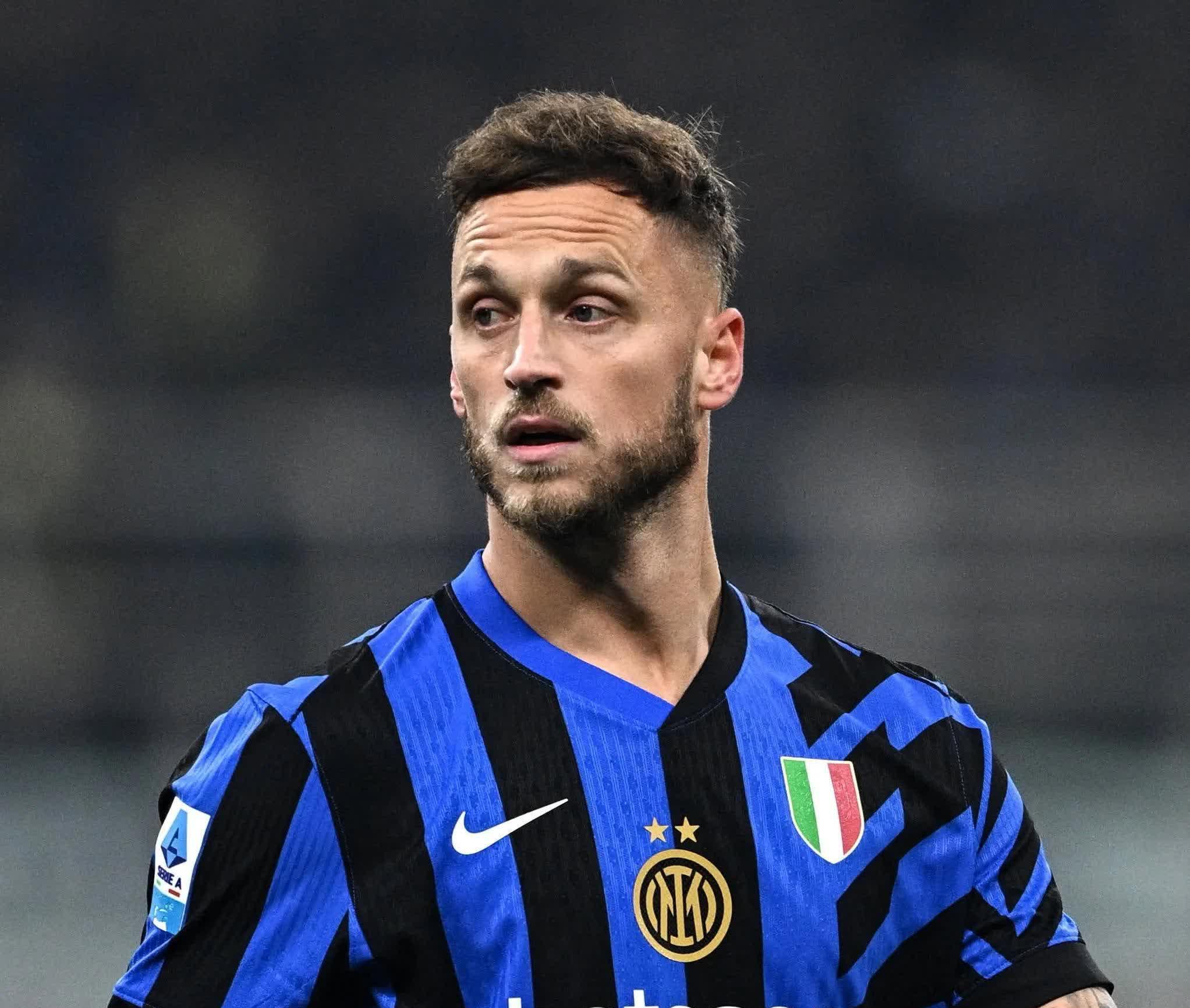 包含巴塞罗那迎意大利杯关键赛，赛后完成体检，值得警惕，临场指挥获称赞的词条